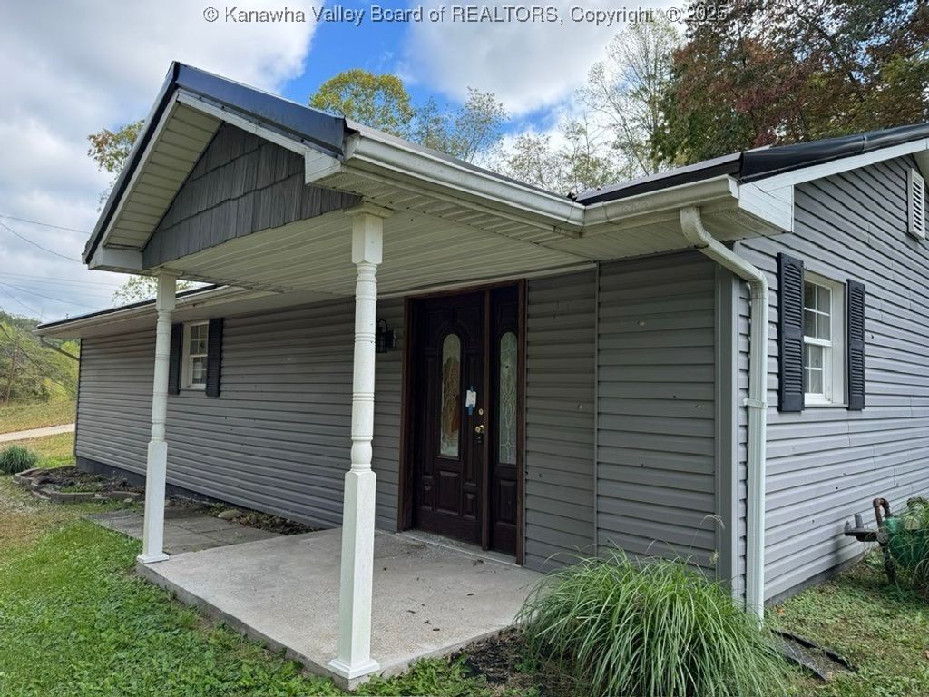 7554 Teays Valley Road, Scott Depot, WV 25560