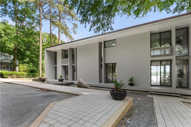 1336 Moyer RD, Newport News, VA 23606