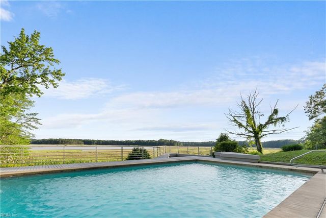1336 Moyer RD, Newport News, VA 23606