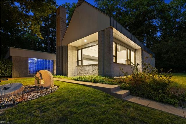 1336 Moyer RD, Newport News, VA 23606