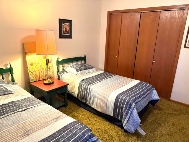 12 Annette Rd, Cherokee Village, AR 72529