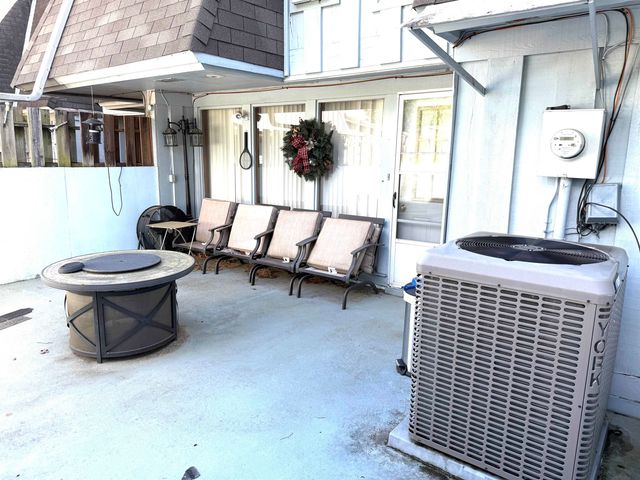 12 Annette Rd, Cherokee Village, AR 72529