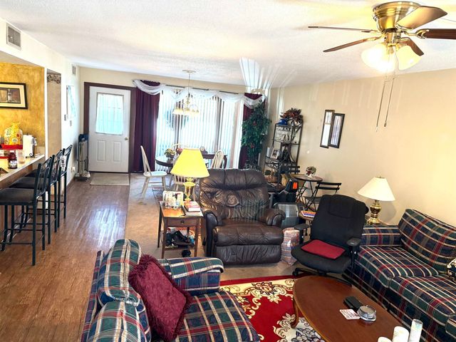 12 Annette Rd, Cherokee Village, AR 72529