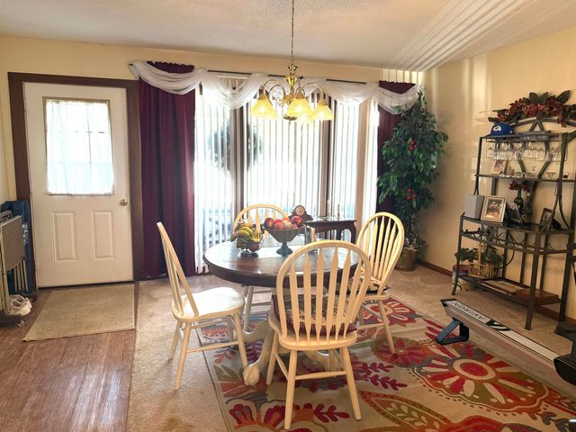 12 Annette Rd, Cherokee Village, AR 72529