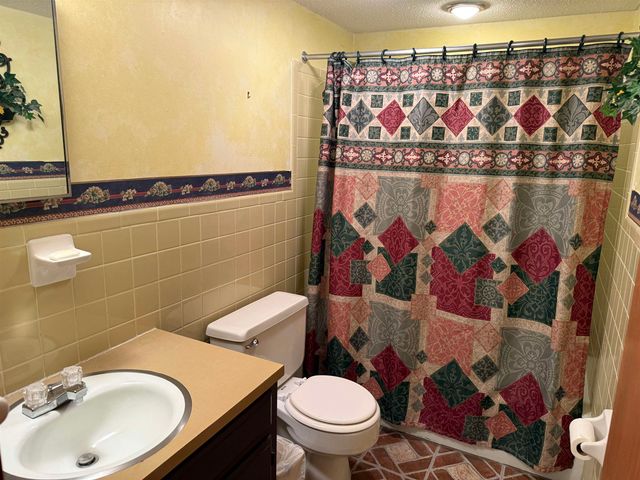 12 Annette Rd, Cherokee Village, AR 72529