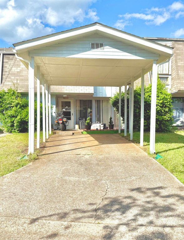 12 Annette Rd, Cherokee Village, AR 72529