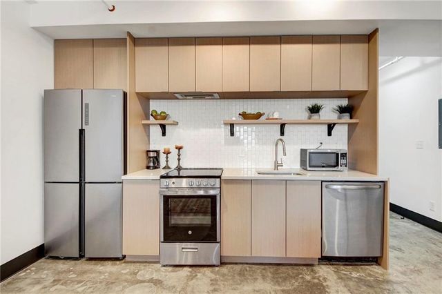 1805 Harvard Avenue 305, Atlanta, GA 30337