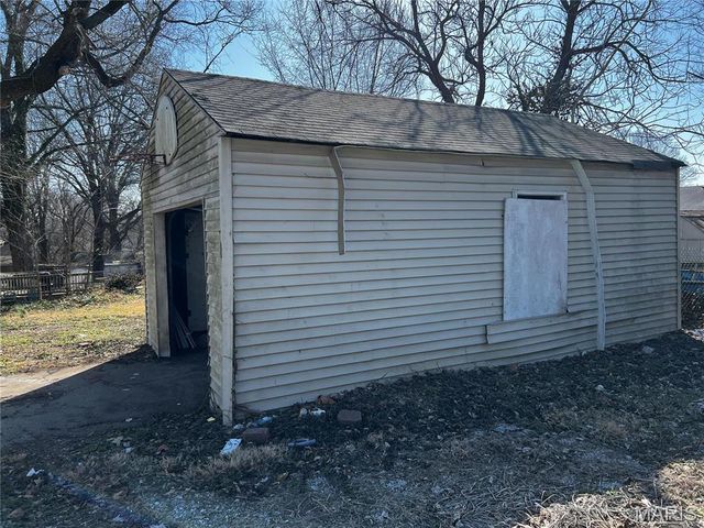 2927 Mayfield Avenue, Alton, IL 62002