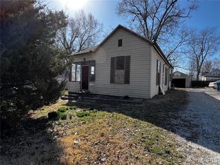2927 Mayfield Avenue, Alton, IL 62002