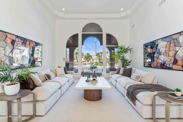 7126 E BLUEBIRD Lane, Paradise Valley, AZ 85253