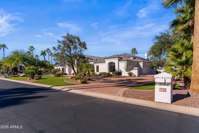 7126 E BLUEBIRD Lane, Paradise Valley, AZ 85253