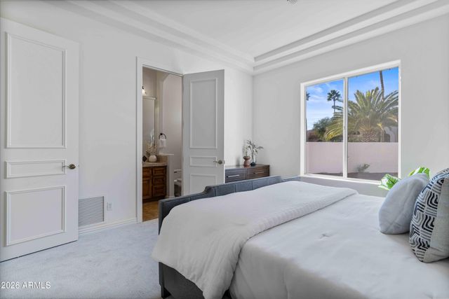 7126 E BLUEBIRD Lane, Paradise Valley, AZ 85253