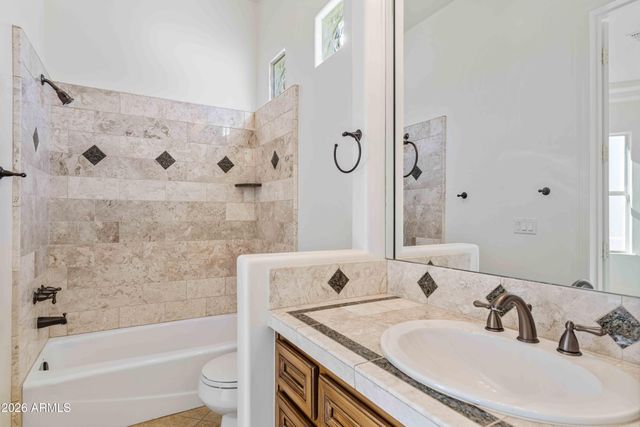 7126 E BLUEBIRD Lane, Paradise Valley, AZ 85253