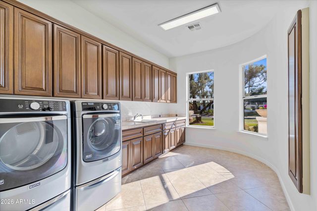 7126 E BLUEBIRD Lane, Paradise Valley, AZ 85253