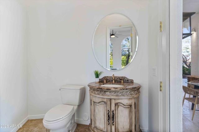 7126 E BLUEBIRD Lane, Paradise Valley, AZ 85253