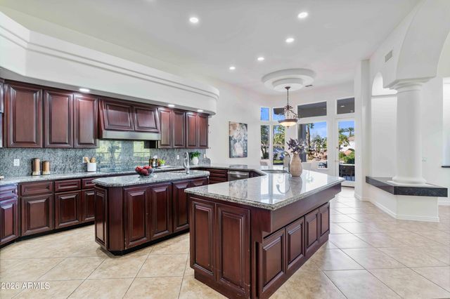 7126 E BLUEBIRD Lane, Paradise Valley, AZ 85253