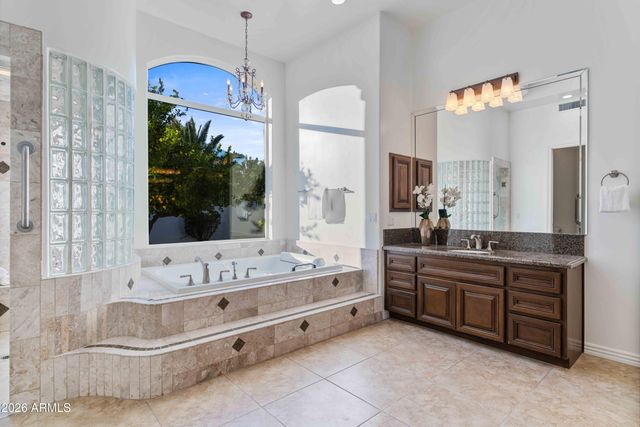 7126 E BLUEBIRD Lane, Paradise Valley, AZ 85253