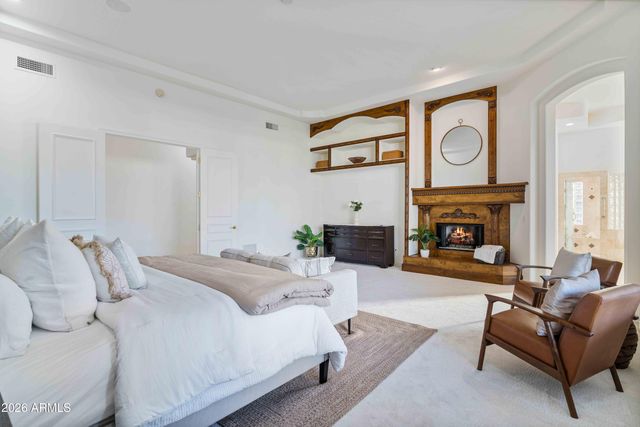 7126 E BLUEBIRD Lane, Paradise Valley, AZ 85253