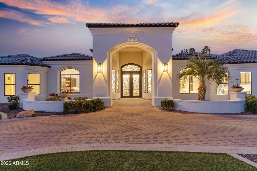 7126 E BLUEBIRD Lane, Paradise Valley, AZ 85253