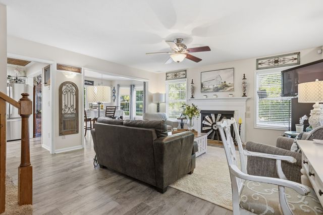 1038 S Cross Bridges Rd, Mount Pleasant, TN 38474