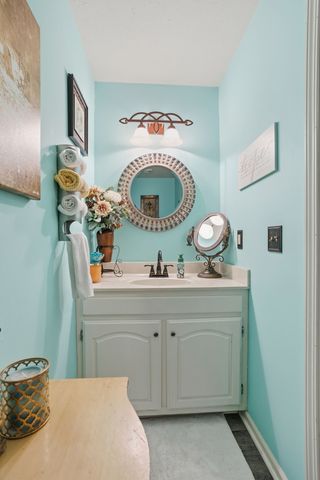 1038 S Cross Bridges Rd, Mount Pleasant, TN 38474