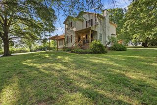 1038 S Cross Bridges Rd, Mount Pleasant, TN 38474