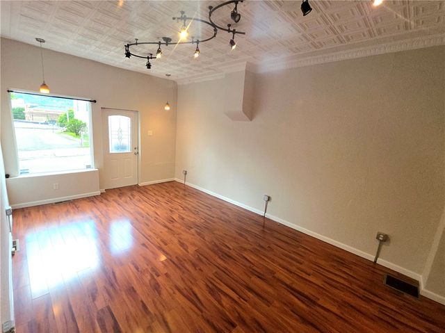 3416 Ligonier St, Lawrenceville, PA 15201