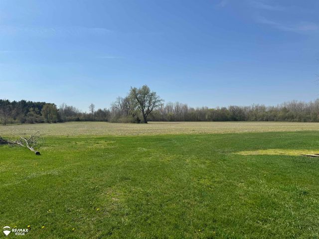 5262 E Coldwater Road, Flint, MI 48506