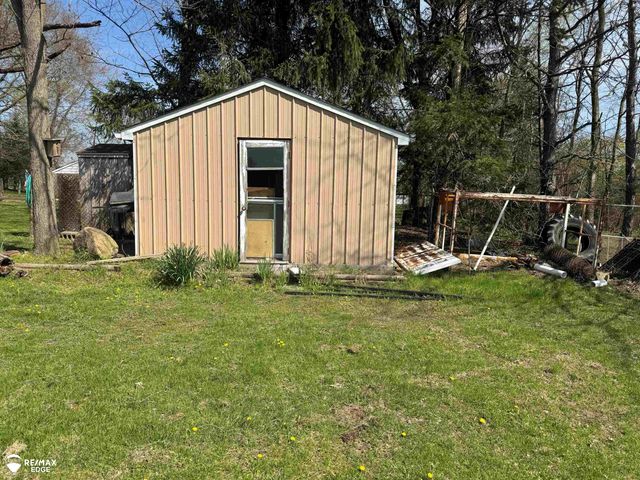 5262 E Coldwater Road, Flint, MI 48506