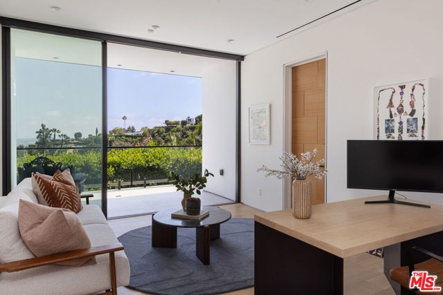 1488 Rising Glen Road, Los Angeles, CA 90069