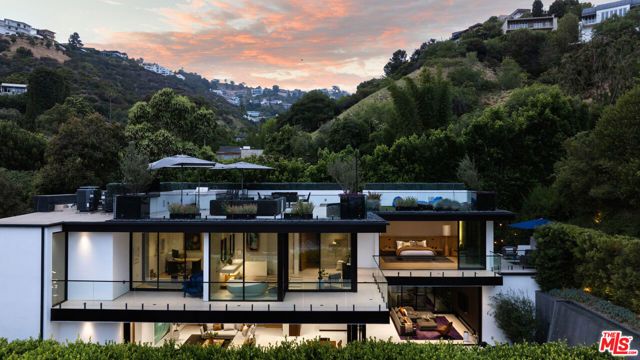 1488 Rising Glen Road, Los Angeles, CA 90069