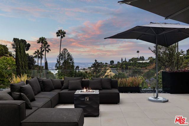 1488 Rising Glen Road, Los Angeles, CA 90069