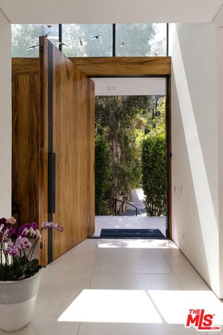 1488 Rising Glen Road, Los Angeles, CA 90069