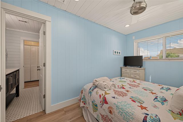 21818 Matagorda Drive, Galveston, TX 77554