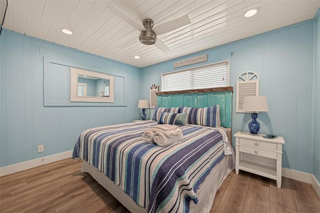 21818 Matagorda Drive, Galveston, TX 77554
