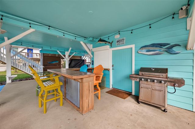 21818 Matagorda Drive, Galveston, TX 77554