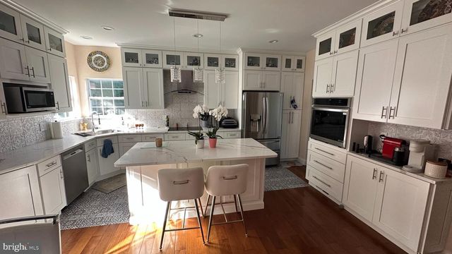 21355 FERNBROOK CT, Broadlands, VA 20148