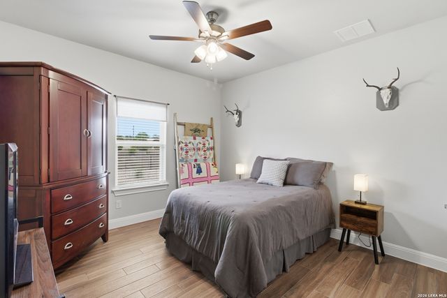 326 PARK RD, Bandera, TX 78003