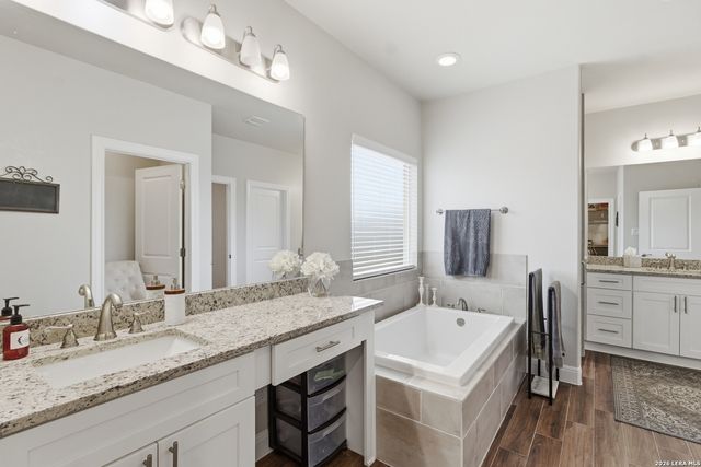 326 PARK RD, Bandera, TX 78003