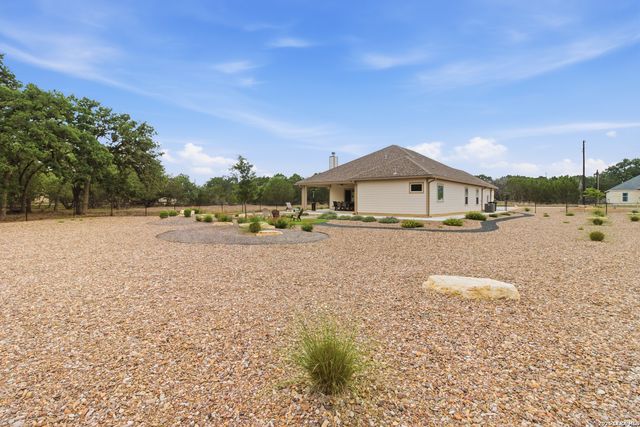 326 PARK RD, Bandera, TX 78003
