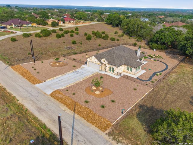 326 PARK RD, Bandera, TX 78003
