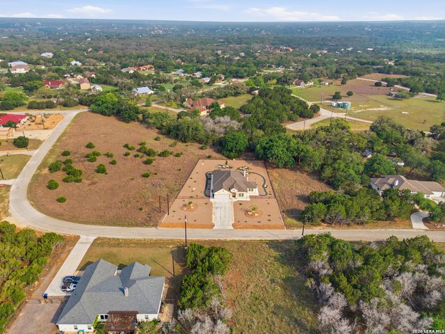 326 PARK RD, Bandera, TX 78003
