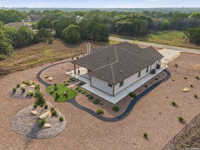 326 PARK RD, Bandera, TX 78003
