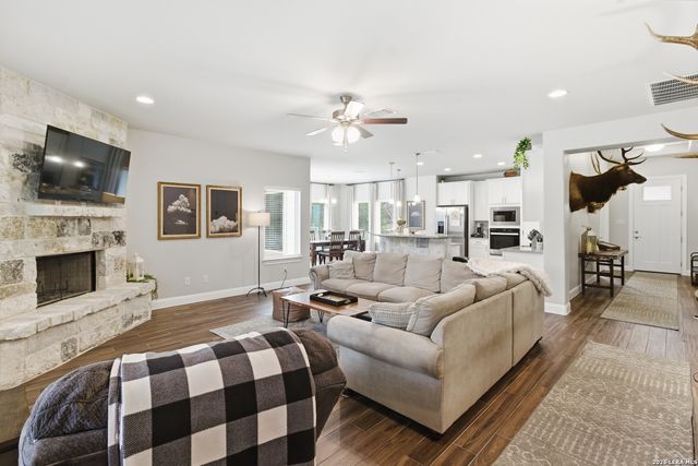 326 PARK RD, Bandera, TX 78003