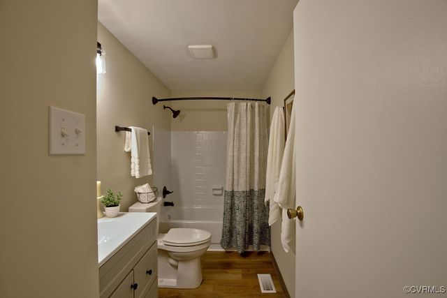 1423 Bull Run Dr, Henrico, VA 23231