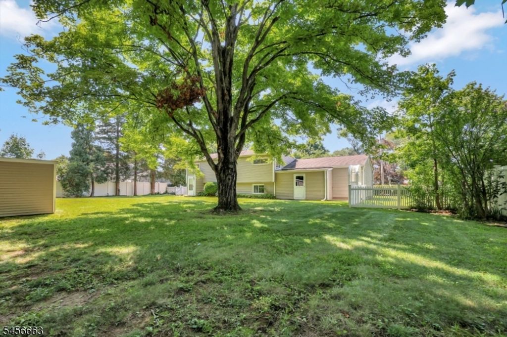 8 Libby Ave, Pequannock Twp., NJ 07444 — photo 4