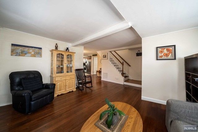 39 Glendale Drive, Hillsdale, NJ 07642