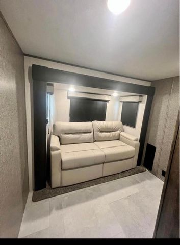 950 Clara Street, Crystal Beach, TX 77650