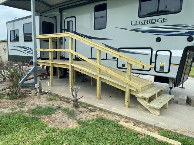 950 Clara Street, Crystal Beach, TX 77650