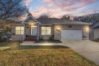 150 Alysse Ln, Hollister, MO 65672